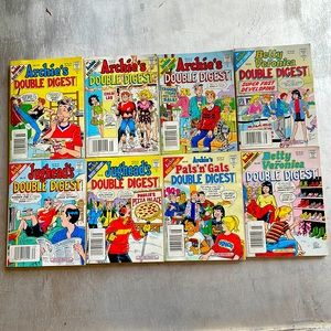 ✔️2 lots/$20- 8 Vintage Archie/friends Double Digest comic books from 2000-2001